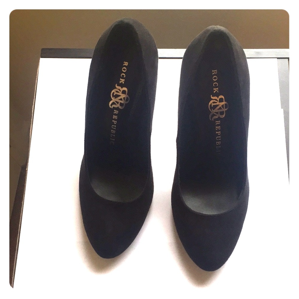 Black heels!